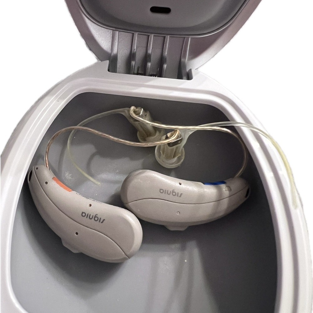 2 Rx Signia Pure Charge&Go hearing aids with docking station
